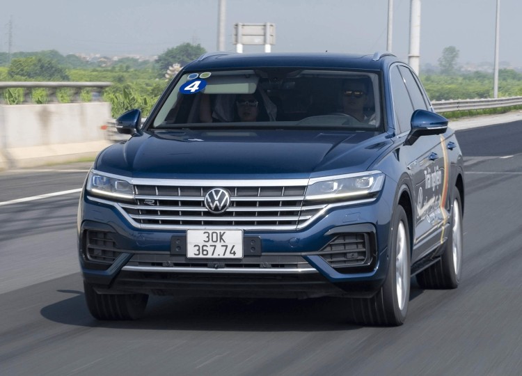 Giá Xe Volkswagen Touareg 2026 – Trải Nghiệm Lái SUV Hạng Sang Đỉnh Cao